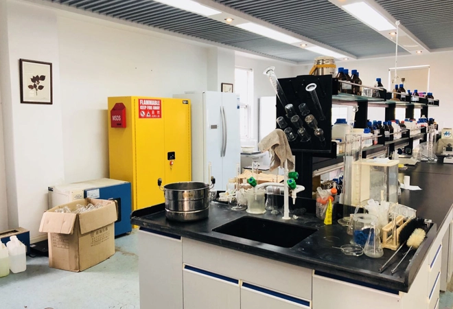 작업장을 위한 인화성 저장 내각