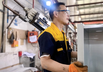 Sai-U 편집자는 내화 쓰레기통을 이해하게합니다.